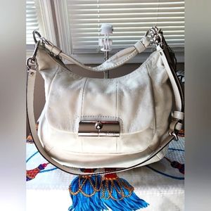 Cream leather Coach convertible shoulder hobo bag